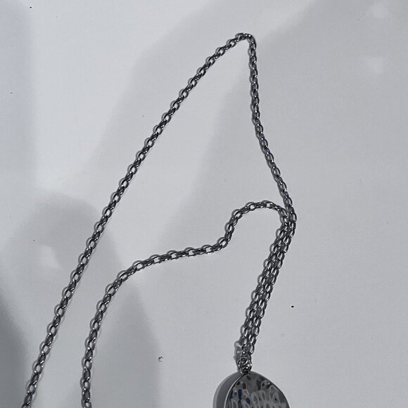 Adjustable Silver Color  Pendant Necklace New Without Tags - Picture 4 of 16